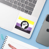 Non-binaire geschilderde protestvlag sticker (Laptop met iPhone)