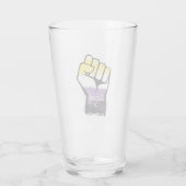 Non-binaire trotsprotestvuist glas (Achterkant)