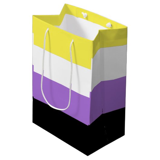 Non-binaire trotsvlag medium cadeauzakje (Voorkant Gekanteld)