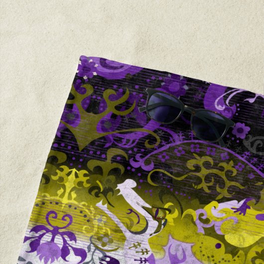 Non-Binary Dragon Damask - NonBinary Pride Vlag Strandlaken (In situ)