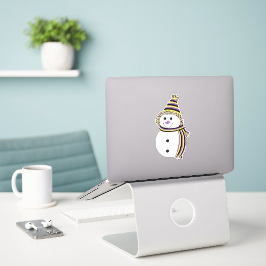 Non-binary Pride Snowman Snowperson Flag Sticker (Laptop op bureau)
