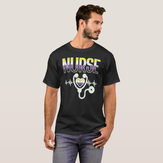Nonbinary Nurse Heart Stethoscoop Enby P T-shirt (Voorkant volledig)
