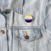 Nonbinary pride badge ronde button 3,2 cm (In situ)