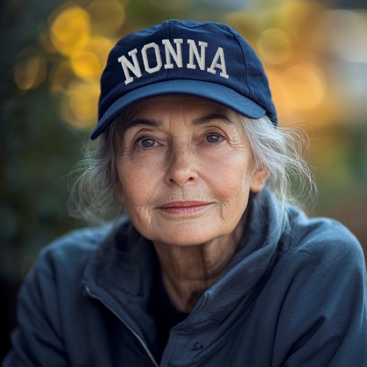 Nonna Gebogen Sportief Geborduurde Pet