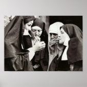 Nonnen die roken Vintage fotografie Poster (Voorkant)