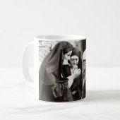 Nonnen roken foto koffiemok (Voorkant links)