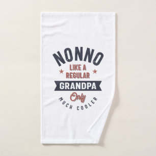 Nonno als een gewone opa slechts veel koeler handdoek