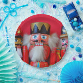 Noodkrakers in rode uniformen papieren bordje (Feest)