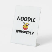NOODLE WHISPERER RECLAMEBORD MET VOETSTUK (Voorkant)