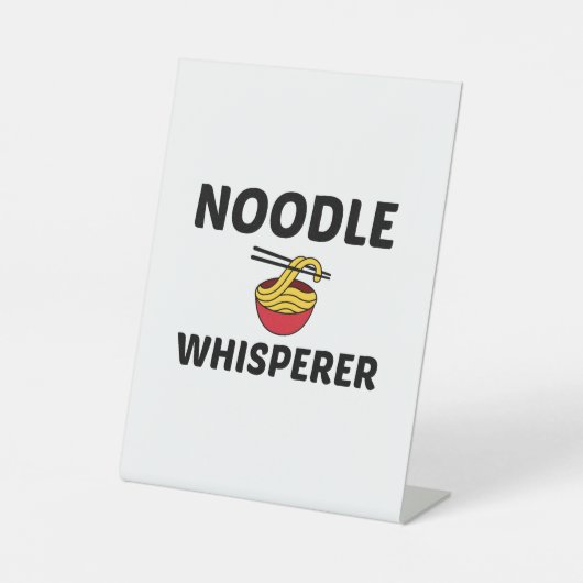 NOODLE WHISPERER RECLAMEBORD MET VOETSTUK (Voorkant)