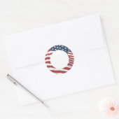 Noodlijdende Amerikaanse vlag met aangepaste tekst Ronde Sticker (Envelop)