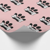 Noodlijdende hondenpootafdruk en bot op Baby roze Cadeaupapier (Hoek)