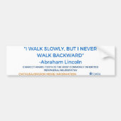 Nooit achteruit lopen bumpersticker (Voorkant)