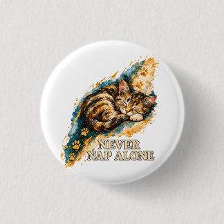 Nooit Alleen Een Dutje Slaande Tabbykat Gouden Poo Ronde Button 3,2 Cm