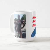 Nooit blauw en rood fietsen vertragen koffiemok (Voorkant links)