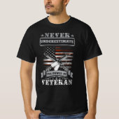 nooit de kracht van veteraan onderschatten t-shirt (Voorkant)