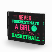 Nooit een meisje onderschatten dat Basketball spee Fotoblokken (Rechts)