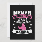 Nooit een meisje onderschatten dat Karate Gift kan Kaart (Voorkant)
