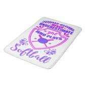 Nooit een meisje onderschatten dat Softball speelt Badmat (Gekanteld)