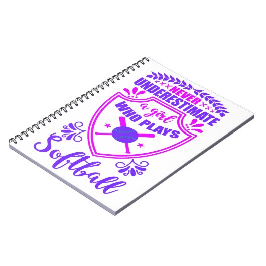 Nooit een meisje onderschatten dat Softball speelt Notitieboek (Linkerzijde)