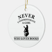 nooit een meisje onderschatten dat van boeken houd keramisch ornament (Links)