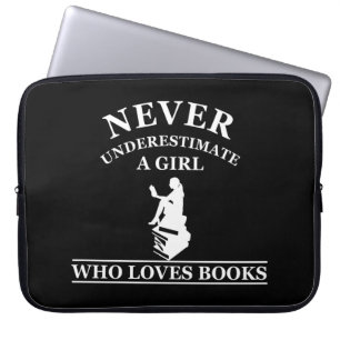 nooit een meisje onderschatten dat van boeken houd laptop sleeve