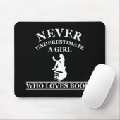 nooit een meisje onderschatten dat van boeken houd muismat (Met muis)