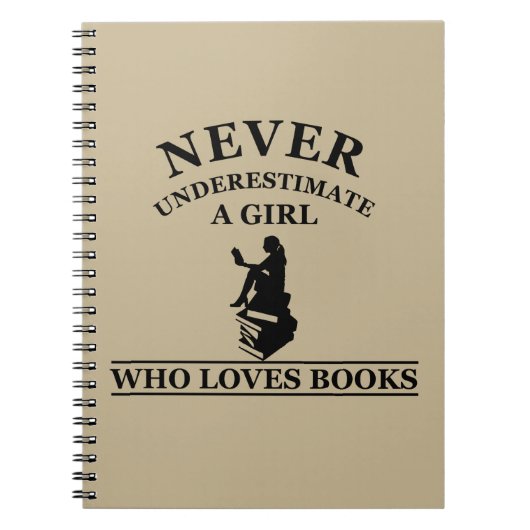 nooit een meisje onderschatten dat van boeken houd notitieboek (Voorkant)