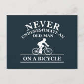 nooit een oud man op een fiets onderschatten feestdagenkaart (Voorkant)