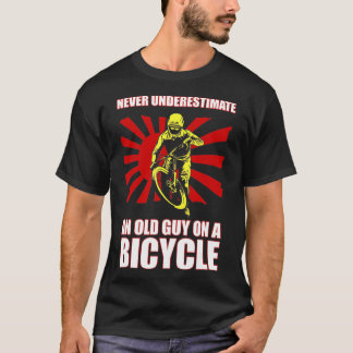 Nooit een oude man onderschatten op een fietstoero t-shirt