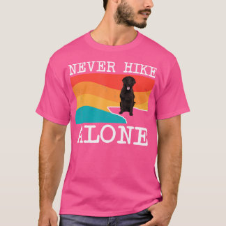 Nooit eenzame, platte, met coating beklede, grafis t-shirt