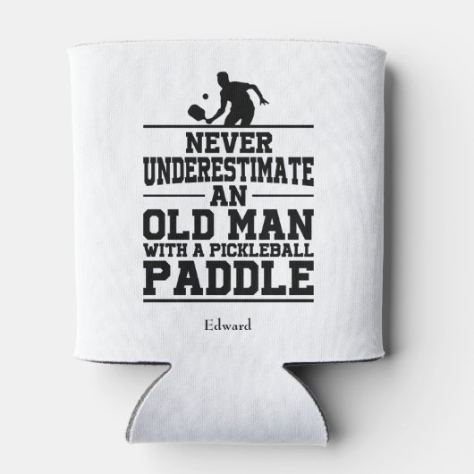 Nooit het oude Man onderschatten Blikjeskoeler (Achterkant)