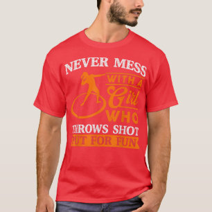 Nooit meer met een meisjesspoor en een vaste baan t-shirt