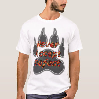 Nooit nederlaag aanvaarden t-shirt