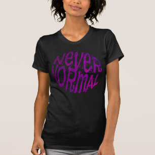 Nooit Normaal Paarse Tekst Ontwerp T-shirt