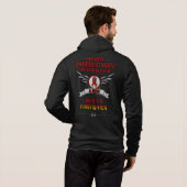 Nooit onderschatten/Man...brandweerman Hoodie (Achterkant volledig)
