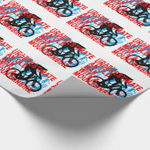 NOOIT ONDERSCHATTING VAN OUD MAN MET MOUNTAIN BIKE CADEAUPAPIER (Hoek)