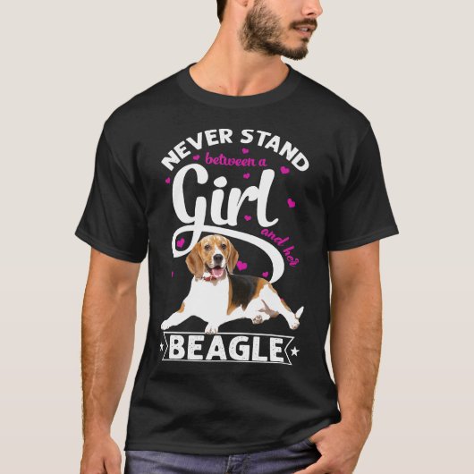 Nooit staan tussen een meisje en haar Beagle T T-shirt (Voorkant)