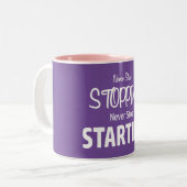 Nooit stoppen, nooit stoppen met starten tweekleurige koffiemok (Voorkant links)