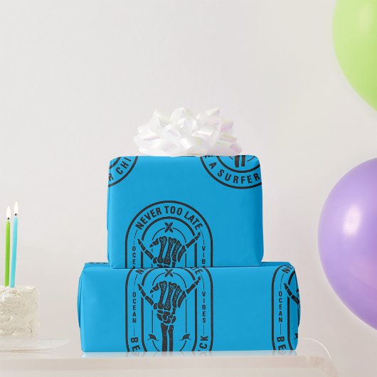 Nooit te laat Skeleton Surfer Chick Ocean Vibes Cadeaupapier