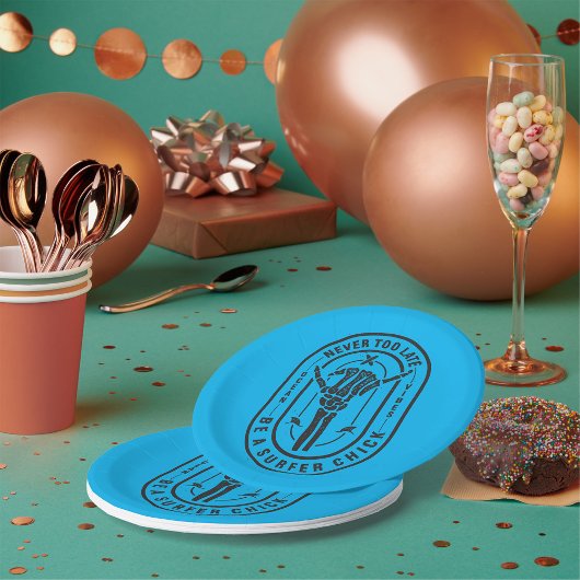 Nooit te laat Skeleton Surfer Chick Ocean Vibes Papieren Bordje