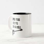 Nooit te oud om N Roll te roteren Tweekleurige Koffiemok (Voorkant links)