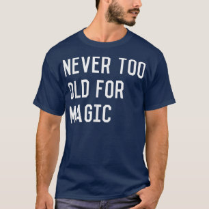Nooit te oud voor vliegers, Kind met magneetstang T-shirt