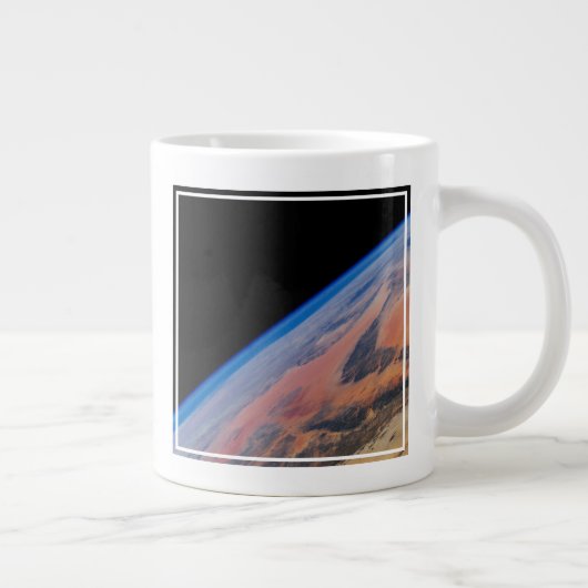 Noord-Afrika en de grote Libische woestijn. Grote Koffiekop (Rechts)