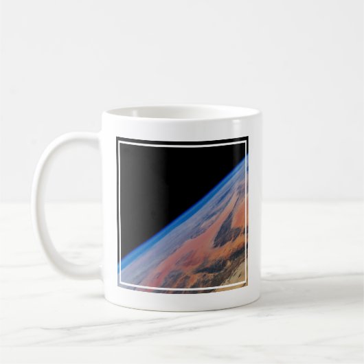 Noord-Afrika en de grote Libische woestijn. Koffiemok (Links)