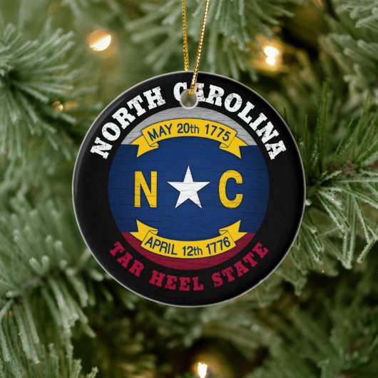 NOORD CAROLINA TAR HEEL STATE FLAG KERAMISCH ORNAMENT (Boom)