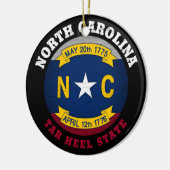 NOORD CAROLINA TAR HEEL STATE FLAG KERAMISCH ORNAMENT (Links)