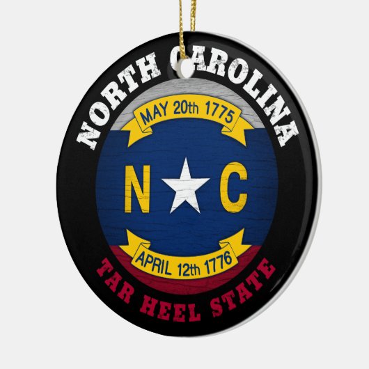 NOORD CAROLINA TAR HEEL STATE FLAG KERAMISCH ORNAMENT (Links)