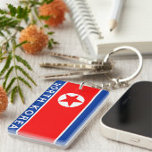 noord - korea - land - vlaggestaat - naam tekst sleutelhanger (Voorkant Rechts)