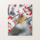 Noordelijk Kardinaal vrouw op Common Winterberry Legpuzzel (Verticaal)